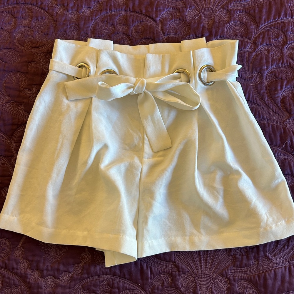Elegant White Women's Shorts